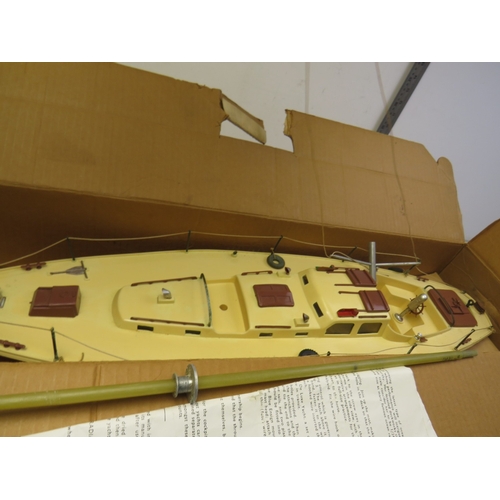 428 - Vintage Triang 24