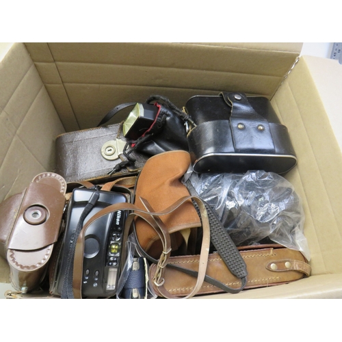 444 - Lot of assorted cameras