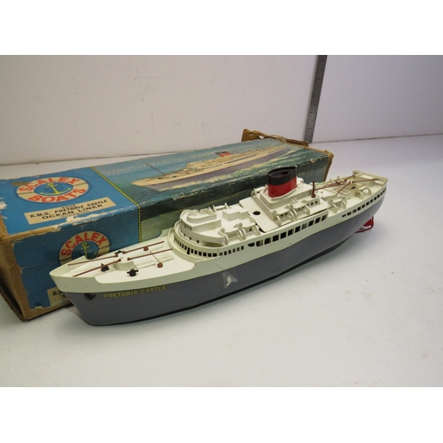 448 - Boxed Scaelex boat - 433S R.M.S. Pretoria Castle Ocean Liner