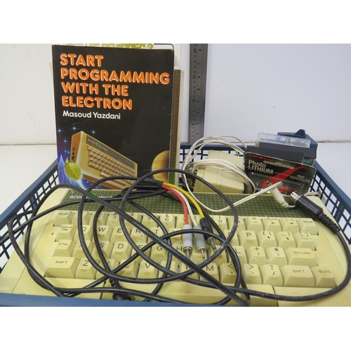 526 - Acorn electron keyboard with tapes