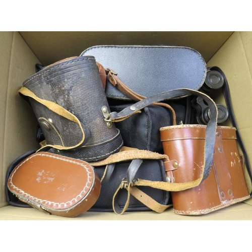 539 - Job lot of assorted binoculars