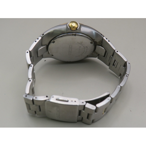 15 - Two Seiko watches