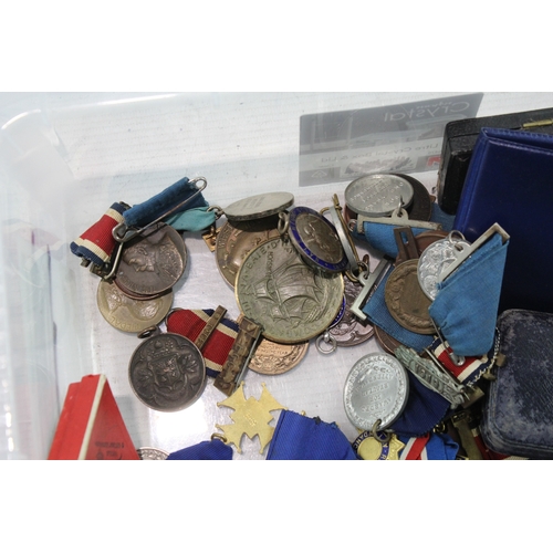 459 - Schooling, Politics & Union Medals & Medallions Inc Unions Of Conservatives Etc