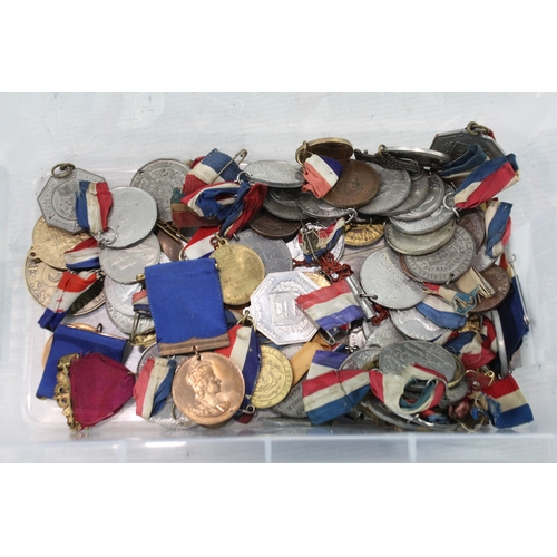 460 - Royal Commemorative Medal & Medallion Lot Inc Jubilee, Coronation G1 Antique Etc