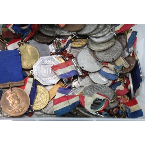 460 - Royal Commemorative Medal & Medallion Lot Inc Jubilee, Coronation G1 Antique Etc