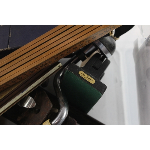 464 - Antique Vintage Collectables Inc Metal Tools, Rulers, & Working Equipment