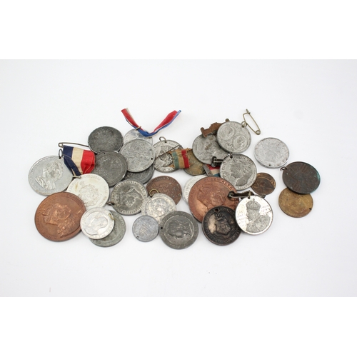 583 - Mixed Royal Antique Medals & Medallions Inc Victorian, 1831 William IV