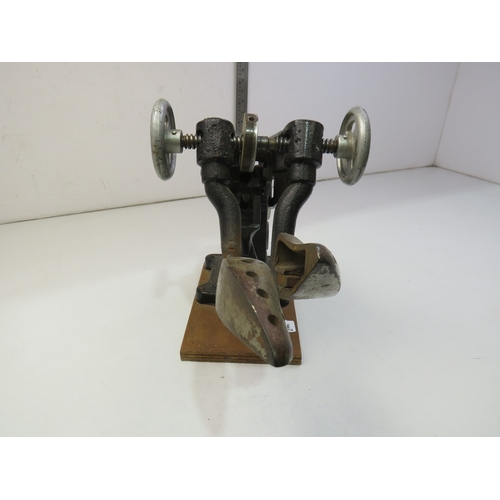 620 - Antique Mechanical shoe stretcher