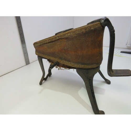 654 - Antique Fletcher Russell & Co. footpump