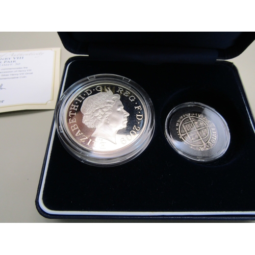 22 - The Henry VIII silver pair coin set consisting of a UK 2009 £5 silver coin and a silver Henry VIII g... 