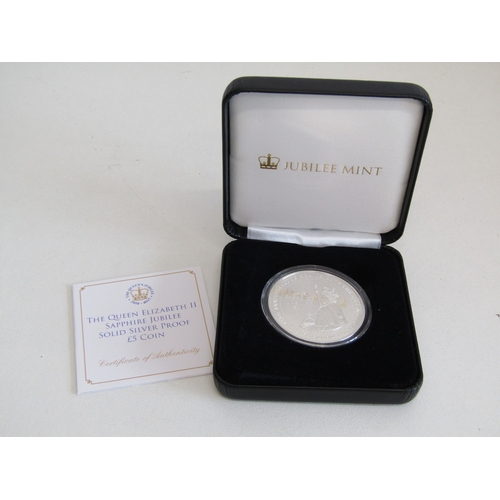 20D - Queen Elizabeth II Sapphire Jubilee silver proof £5 coin with case and certificate.