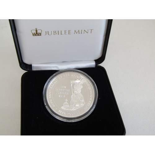 20D - Queen Elizabeth II Sapphire Jubilee silver proof £5 coin with case and certificate.
