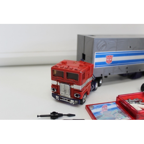 43 - Vintage Transformers figure of Optimus Prime