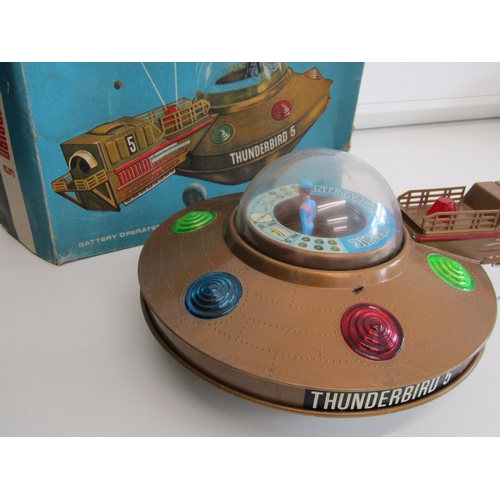 17 - Thunderbird 5 AJR 21 Toy with original box