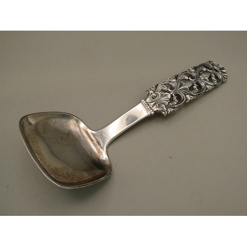 25 - 830 Silver caddy spoon