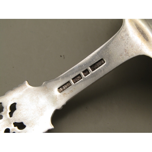 25 - 830 Silver caddy spoon