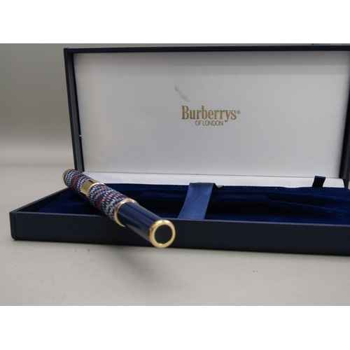 30 - Burberry fountain pen in case