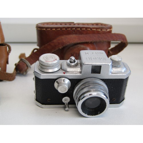 48 - Miniature Minetta camera
