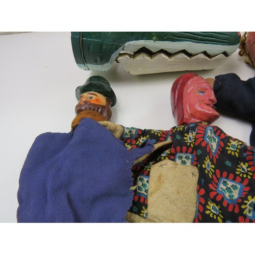 7 - Lot of vintage puppets