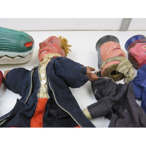 7 - Lot of vintage puppets