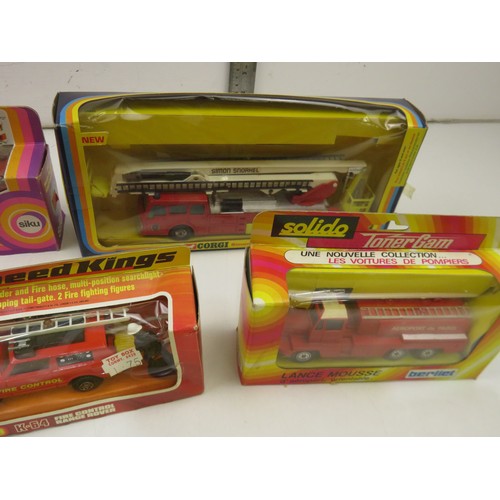 60 - Boxed Fire engine diecast