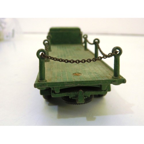 8 - Vintage Dinky Supertoys 905 Green Foden Flat Truck with chains.