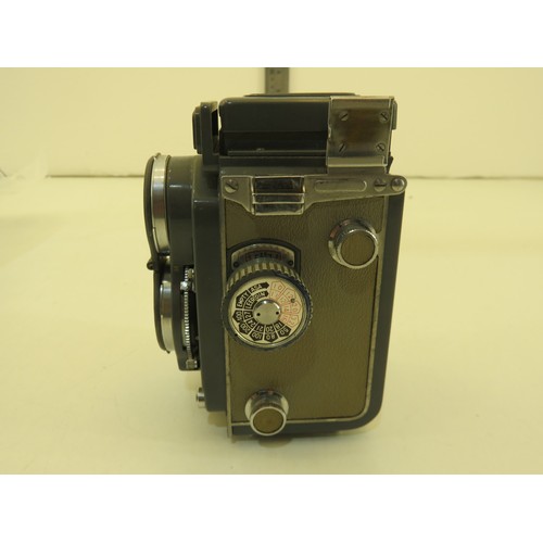 34 - Yashica camera