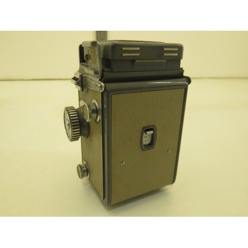 34 - Yashica camera
