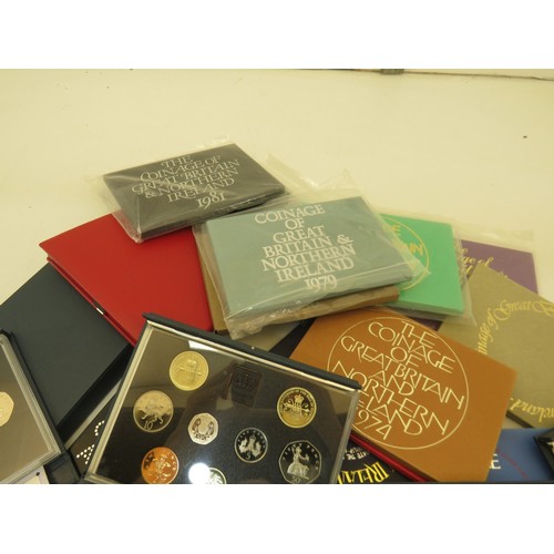 35 - Coins of Great Britain sets