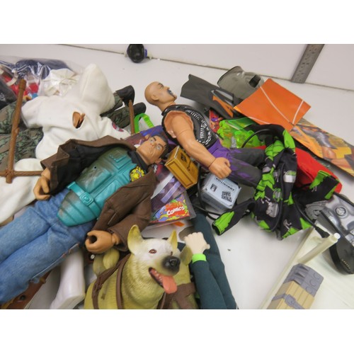 59 - Action dolls and horse stable with horse