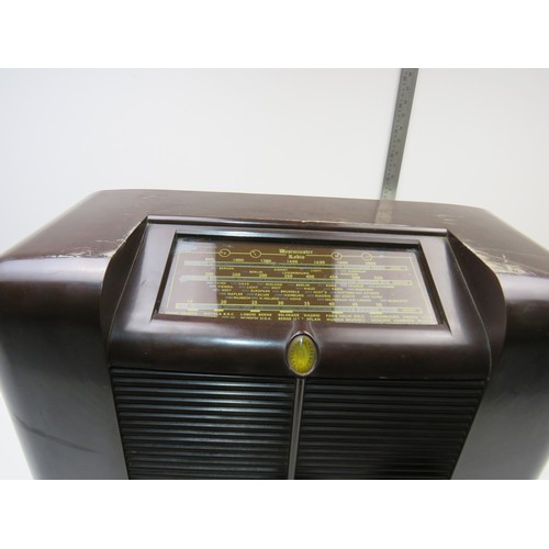 20 - Bakelite radio