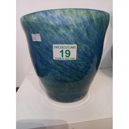 19 - Vintage blue and green glass vase approx. 7