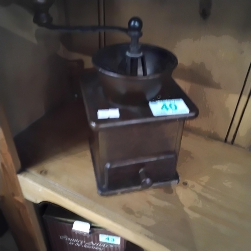 40 - Small Vintage coffee Grinder