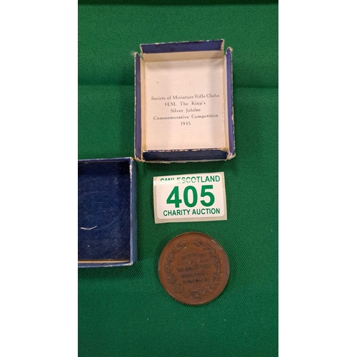 405 - The Bell Medal Society of Miniature Rifle clubs Medal Rare.. original box with HM KING Silver Jubile... 