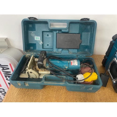 315 - Makita 3901 biscuit mitre machine