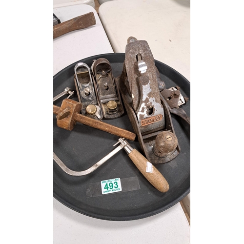 493 - Tray lot of vintage tools