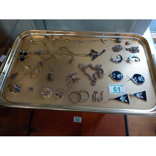 61 - Good selection of mainly silver vintage jewellery