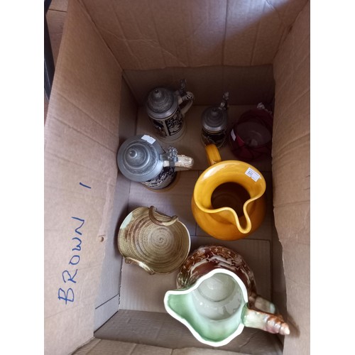 324 - box lot of ceramic ware