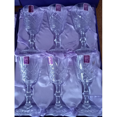 75 - Vintage unused Edinburgh crystal 6x whisky tumblers, 6x white wine glasses, 6x red wine glasses, 2x ... 