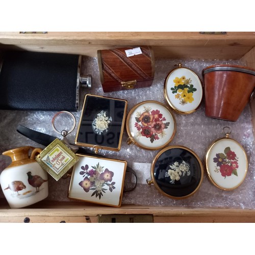 78 - Small wooden case with trinkets inside, see photos