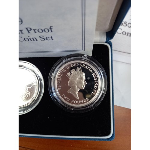 128 - Royal Mint 1989 £2 silver proof two coin set