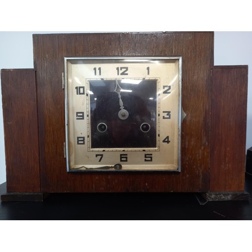 180 - 2 Vintage clocks