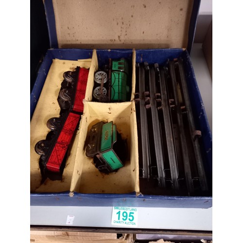 195 - Hornby train M O goods set gauge 0