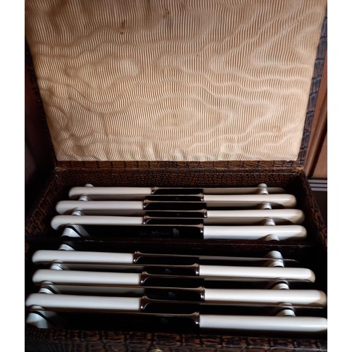 229 - Selection vintage cutlery etc.