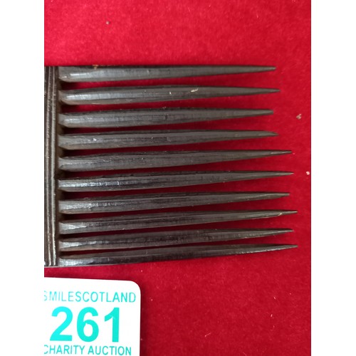 261 - Victorian African hair comb, remarkable condition