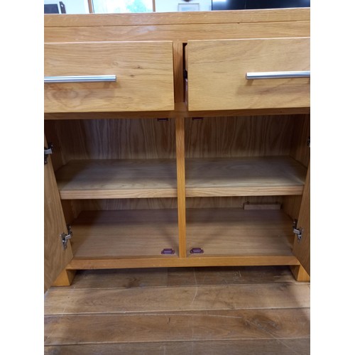 338 - Small oak sideboard with 2 drawers