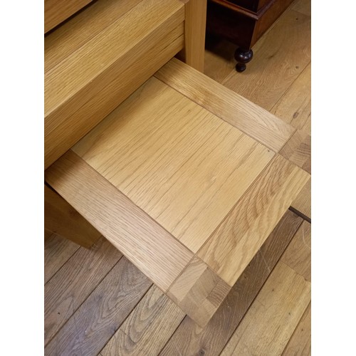 340 - solid oak nest of tables