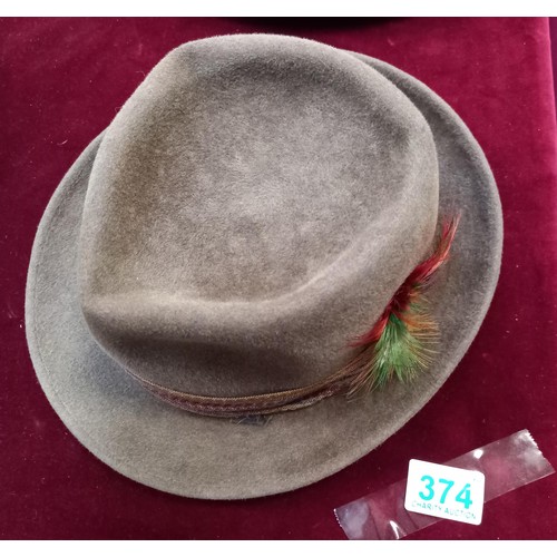 374 - Dunn and Co Piccadilly circus London seal finish hat