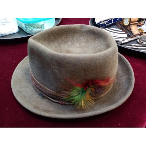 374 - Dunn and Co Piccadilly circus London seal finish hat