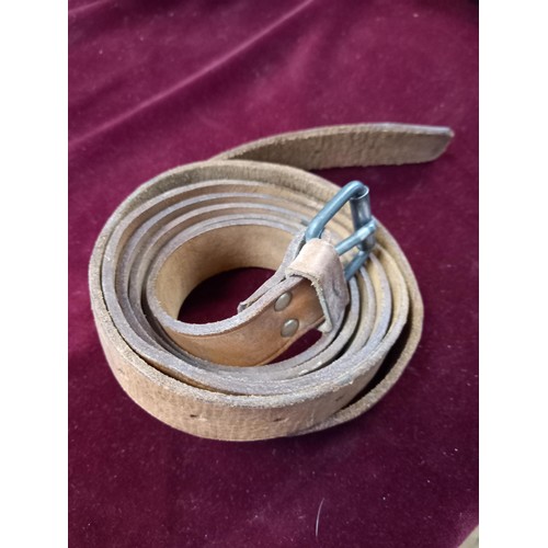 398 - Selection of vintage leather belts etc to include a sub machine belt for bullet loading